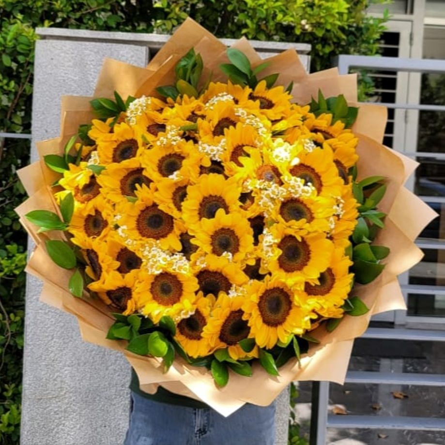 Golden Rays Bouquet